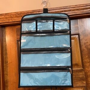 Jewelry Roll Travel Bag Six Zippered Pockets EUC $5‎ ADD ON with $15+ Bundle